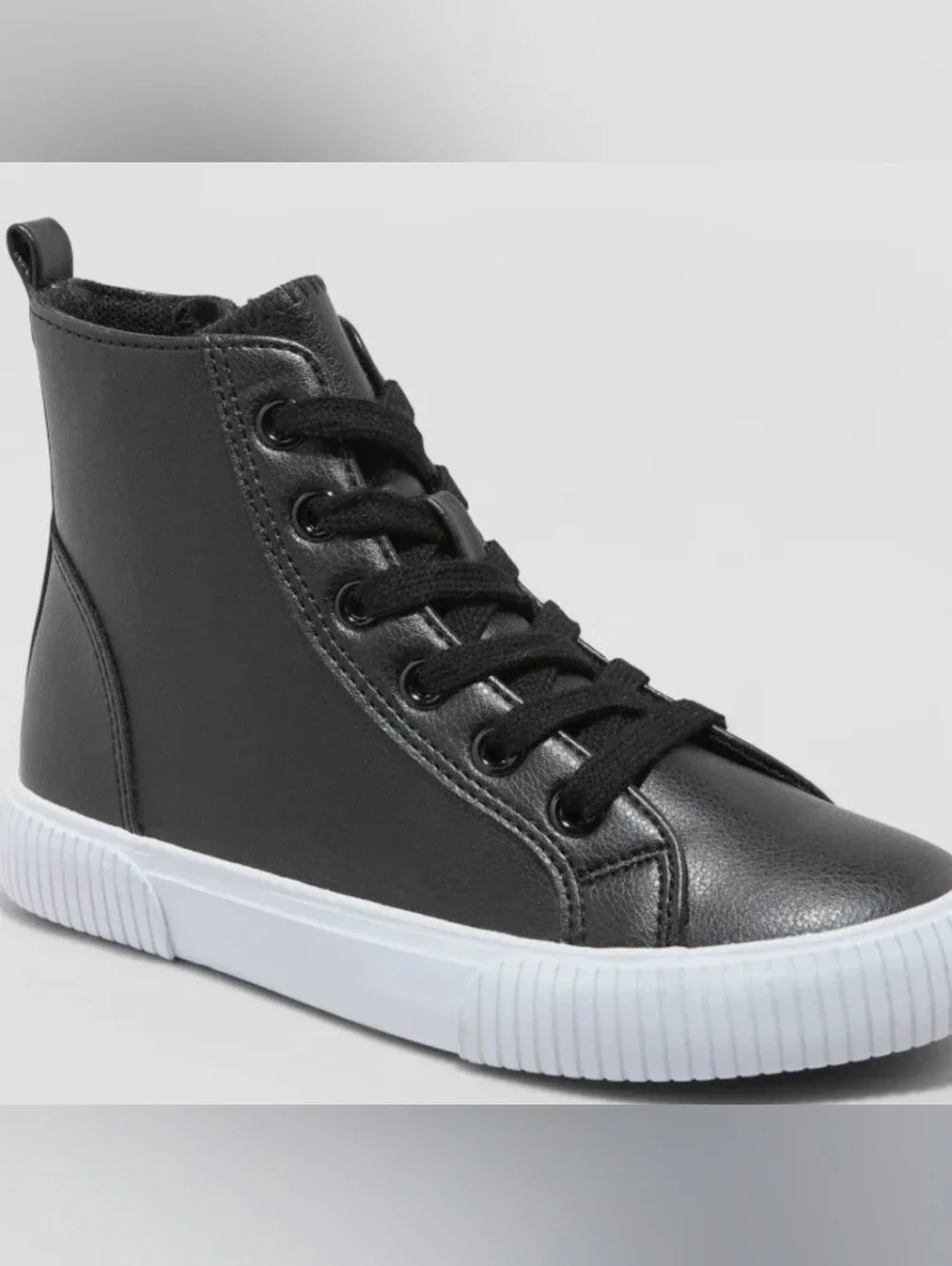 New Black High-Top Lace-Up Sneaker with White Sole Big Kids Sz 3